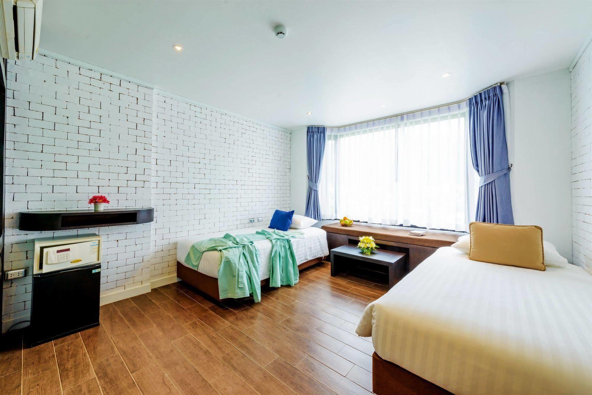 Khách sạn Raha Grand Patong